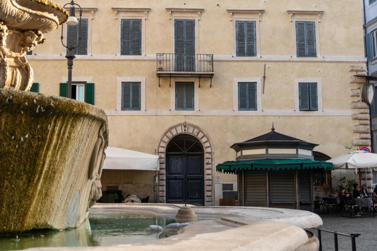 Appartamento Casa Cristina In Piazza Farnese Roma Esterno foto